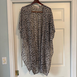 Women's Victoria's Secret Semi-Sheer Duster M Cheetah Animal Print Swim Cover Up